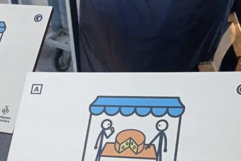 Sense barreres: accessibilitat comunicativa per a persones amb disCapacitat